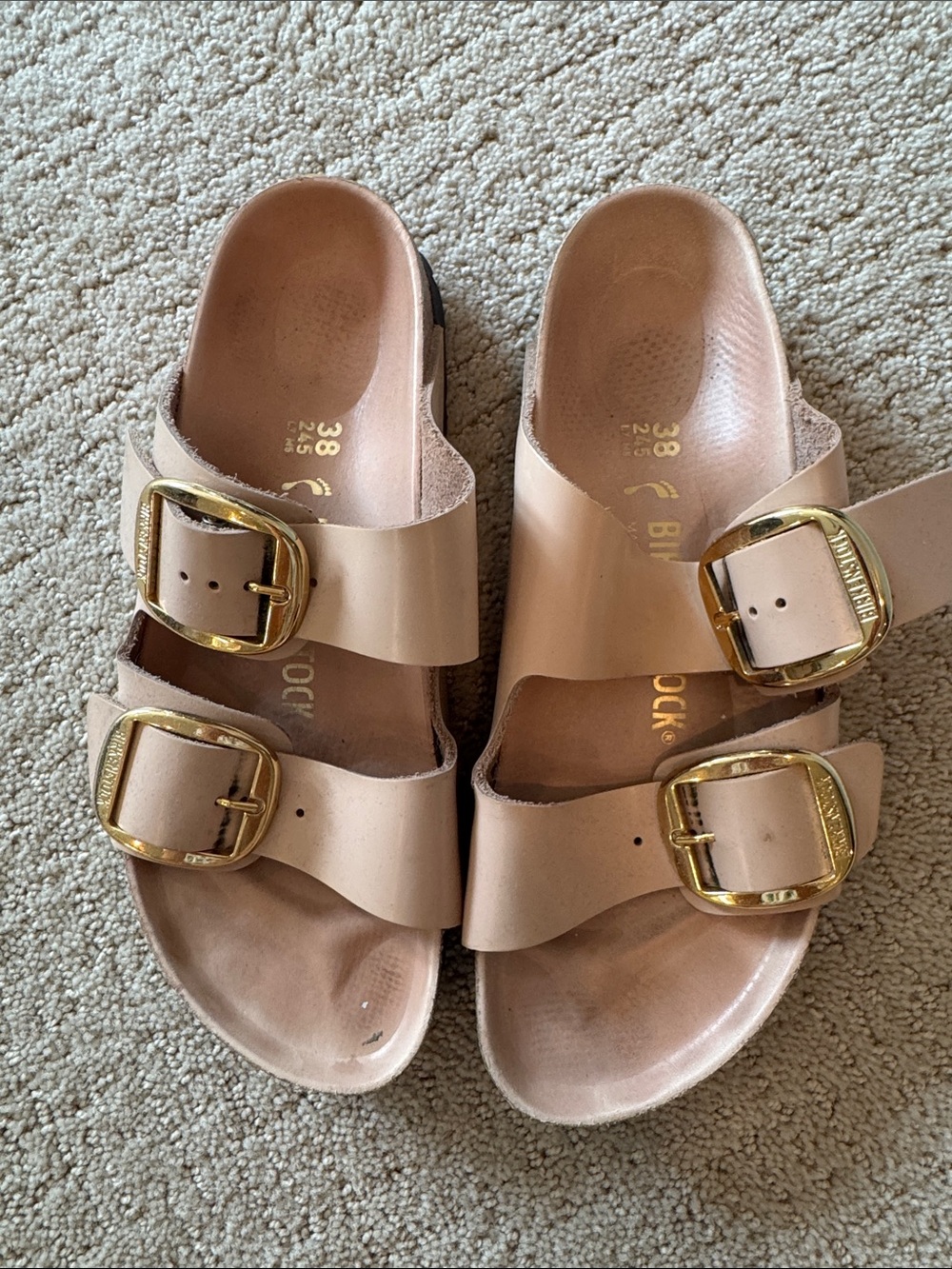 Birkenstock Women’s Arizona Sandal in Beige with Gold Buckles
